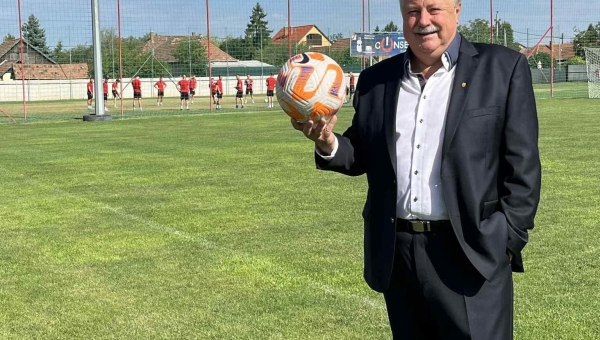 Czibolya Zoltán Elnök Úr!