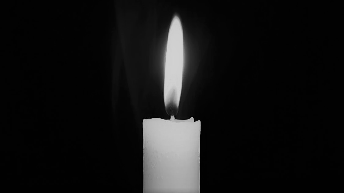Nyugodjék békében.